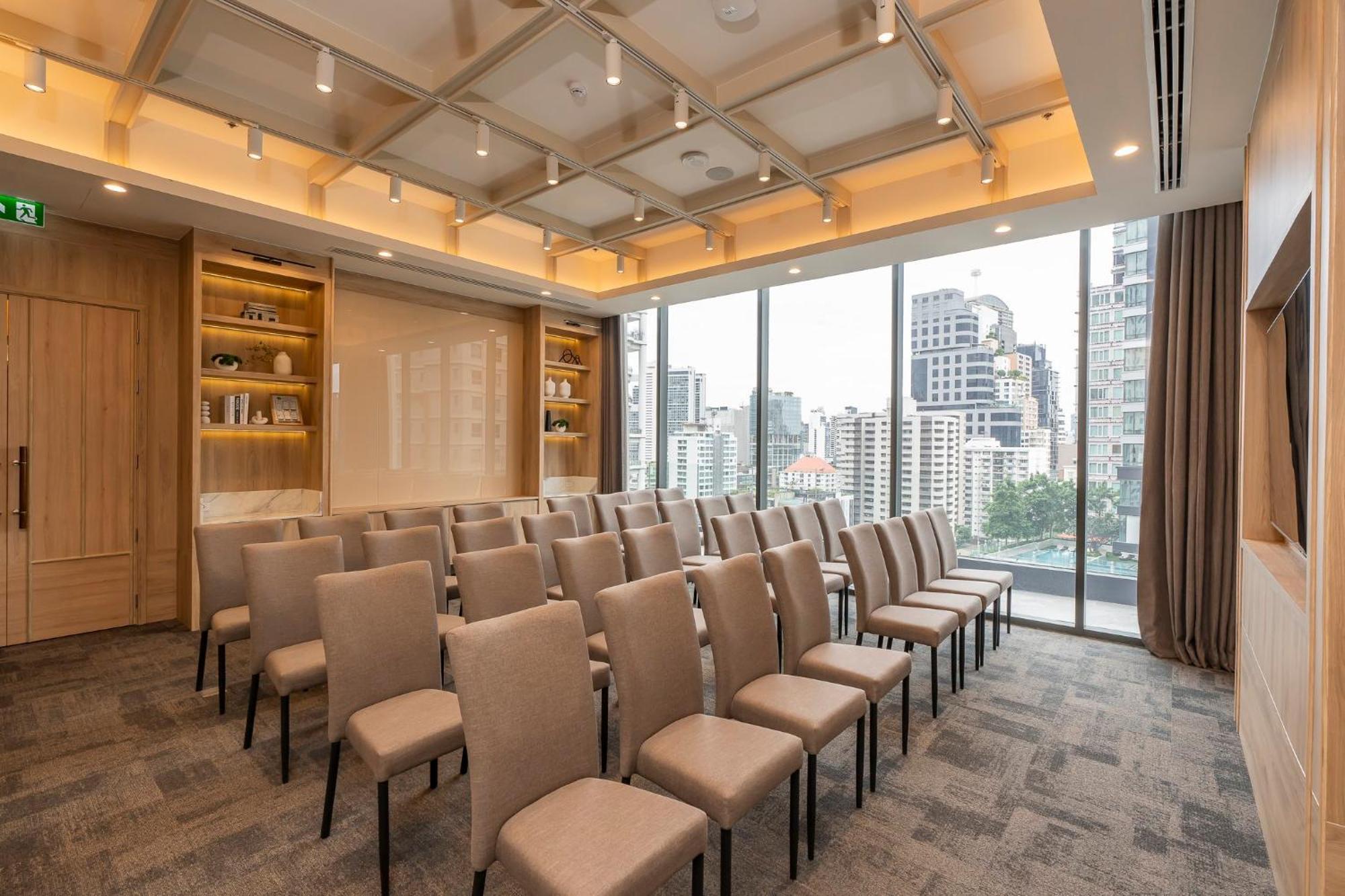 Staybridge Suites Bangkok Sukhumvit By Ihg 외부 사진