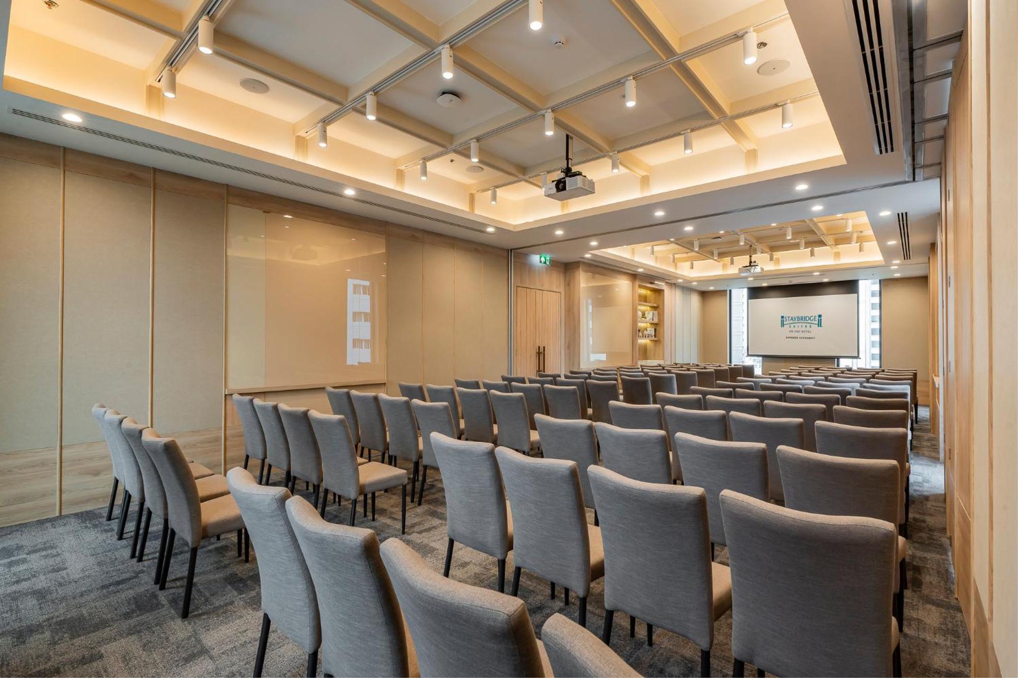 Staybridge Suites Bangkok Sukhumvit By Ihg 외부 사진